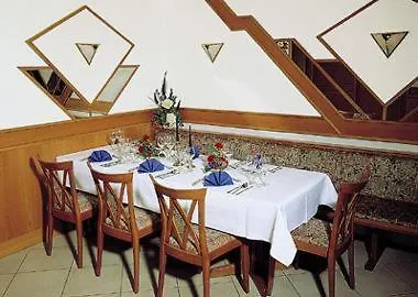 Goldener Stern 3*