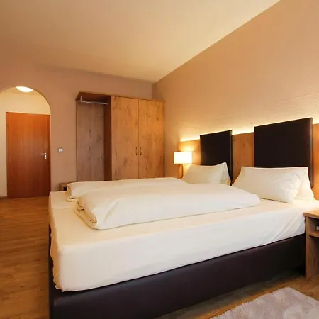 Landhotel Goldener Stern 3* Trautskirchen